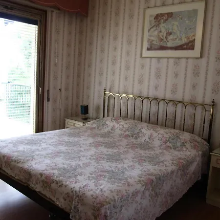 Smeraldo Apartment *