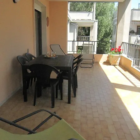 Smeraldo Apartment *