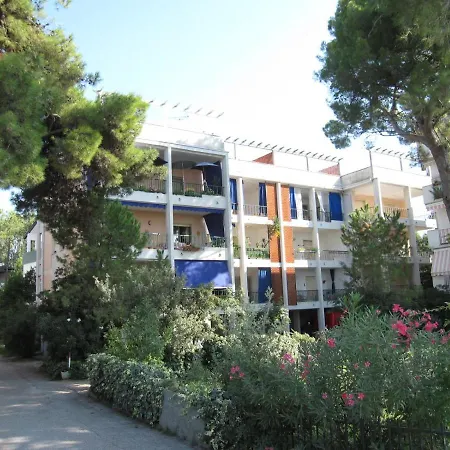 Smeraldo Апартаменти